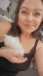 Corinna Gray's Instagram, Twitter & Facebook