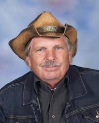 Students wear cowboy hats to honor Robert Banik, longtime Guntown Middle  School custodian