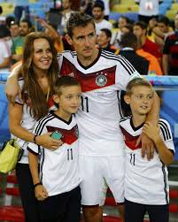 Germany S Klose Gathers With His Family After The Team Won Their 2014 World Cup Final Against Argentina In Rio De Janeiro World Cup Germany Football Soccer World