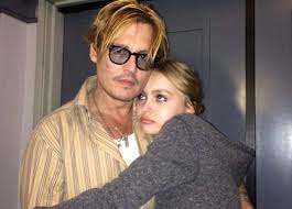 Dzhonni Depp S Dochkoj I Synom Syn Dzhonni Deppa Zabolel Biografiya I Lichnaya Zhizn Dzhonni Deppa