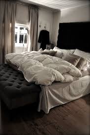 Love Bedrooms That Are Classy And Cozy At The Same Time Home Decorating Diy Bedroom Decor Cozy Home Bedroom Home