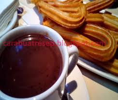 Churros siap dihidangkan dengan topping sesuai selera. Cara Membuat Churros Renyah Saus Coklat Resep Masakan Indonesia