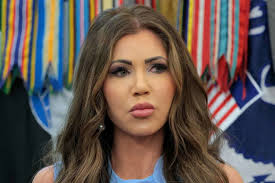 Colin Firth revisits 'Bridget Jones's Diary' and his 'cowardly' fight with  Hugh Grant