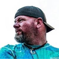 Andrea Spradlin's Instagram, Twitter & Facebook