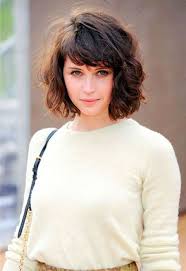 Inside, find 18 short curly hairstyles that are easy to recreate. 18 Short Curly Haircuts With Bangs 2017 Short Curly Hairstyles