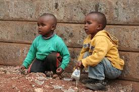 Largest bridge site in the world. Kinder Spielen Mit Glas Picture Of Tour Durch Kangemi Slum Nairobi Tripadvisor