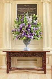 Pin By Zahra Craggs On Flores 6 Large Floral Arrangements Large Flower Arrangements Funeral Flower Arrangements