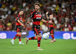 Flamengo deve poupar pendurados projetando confronto com o Palmeiras? Comentaristas opinam