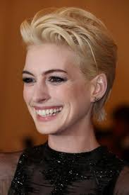 See more ideas about short hair styles, anne hathaway, anne hathaway pixie. Short Hair 2015 Short Hairstyles 2016 Kapsels 2015 Korte Kapsels 2015 2016 Haarkleuren Kap Short Platinum Blonde Hair Short Hair Styles Short Blonde Hair