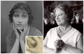 Royal Engagement Rings Through History Sartorial Splendor Flashback Friday British En Royal Engagement Rings British Engagement British Engagement Ring