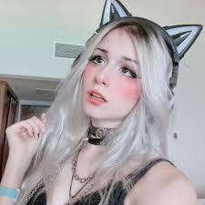 Se vuelve a twitch el 14 :D 💕 . . . .