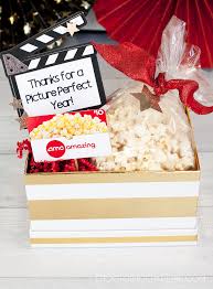 This way, it looks like you put some effort into the gift. 20 Teacher Appreciation Gift Ideas Made With A Cricut