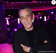 L'humoriste conserve son poste au sein de l'émission salut les terriens sur c8 l'an prochain. Thierry Ardisson Fini Salut Les Terriens Il Presente Sa Nouvelle Emission Purepeople