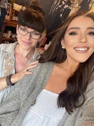 Grace Denny's Instagram, Twitter & Facebook