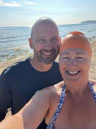 A complete 360° turn round front last nights conditions! Carn, Julie and  myself for a rather lively 30 minute, seaweedy dip