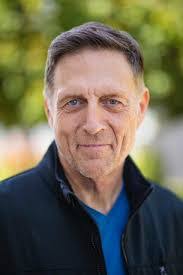 Darryl Swan's Instagram, Twitter & Facebook