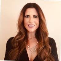 Lisa Dettore's Instagram, Twitter & Facebook