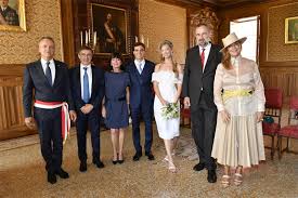 Boda Real En Monaco Se Casa En Secreto La Nieta Del Baron Thyssen Con El Piloto De Carreras Jerome D Ambrosio