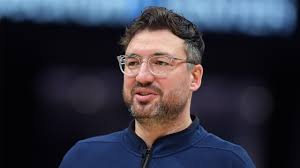 How Macklin Celebrini is learning from 'winner' Draymond Green