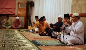 Susunan acara tahlilan 40 hari. Bacaan Doa Tahlil Lengkap