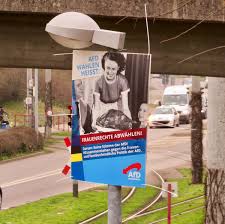 Allein in der letzten woche sind rund 40 fälle angezeigt worden, bei denen in und um karlsruhe wahlplakate der afd beschädigt, zerstört oder entfernt worden sind. Antifa Freiburg Alfr On Twitter Wir Waren Gestern Unterwegs Um Der Afd Beim Wahlkampf Unter Die Arme Zu Greifen In Freiburg Hangen Nun Uberall Plakate Die Die Oftmals Von Der Afd Verschwiegenen