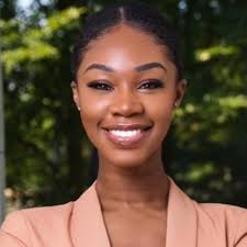 Chioma Okeke's Instagram, Twitter & Facebook