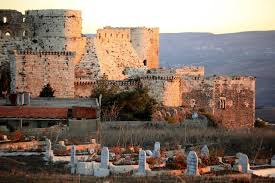 First Light Crac Des Chevaliers Crusader Castle Syria Nov 2010 Castle Architecture Crusades