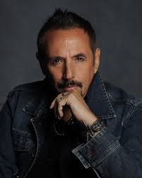 Lerner anuncia una última Trastienda en medio de su exitosa gira española