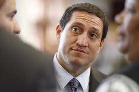 Analysis: Is That Any Way to Attract Gringos?