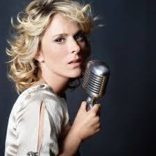 Holly Palmer's Instagram, Twitter & Facebook