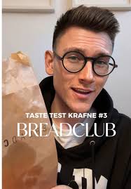Novi dan, nova krafna! ✨ Dosta fino ali nisam fan sourdougha, možemo li  jednostavno prestati s izmišljanjem tople vode i dobiti NAJOBIČNIJE tijesto  ikada?! 😂😂😂 #krafna #tastetest #zagrebtiktok #zagreb ...