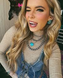 just me + some good jewels 🦋🪩🪭⭐️