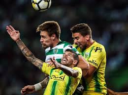 Pote (sporting cp) de cabeça em frente à baliza junto à base do poste. Tondela Recebe O Sporting A 7 De Janeiro Uma Segunda Feira Edicao Jornal