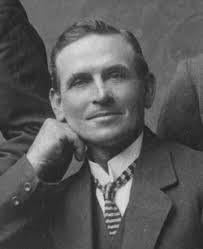 Samuel Soper's Instagram, Twitter & Facebook