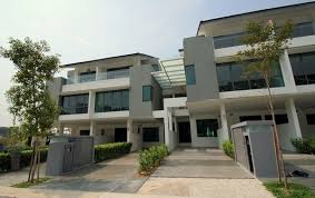 Milikan bilangan pemilik minimum 2 orang dan tiada had maksimum. Partially Furnished Townhouse For Sale At Sunway Spk 3 Harmoni Sunway Spk Damansara Land