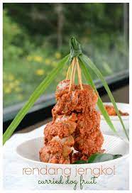 Indonesian Medan Food Rendang Jengkol Curried Dog Fruit Fruits For Dogs Food Food Receipes