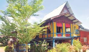 Also known as the rumah potong belanda, this style is predominantly found in selangor, terengganu, and johor, where it is also known as rumah muar. Kenali Rumah Tradisional Melaka Harian Metro