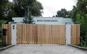 Maybe you would like to learn more about one of these? 10 Gambar Pintu Pagar Kayu Memberikan Sentuhan Natural Untuk Rumah Minimalis Rumah123 Com