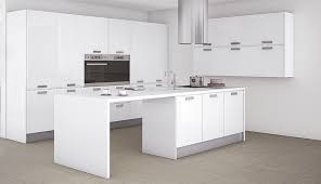 Las barras deben ser de color blanco o negro , ten encuentra que tiene que combinar con las tonalidades de la cocina estas están muy de moda y. Cocinas Y Muebles De Cocina Cocinas Con Barra Americana Blog Cocinas Com