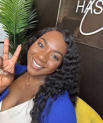 Hi new friends! My name is Vontrice, aka Visionarytrice_ the girl who's  super obsessed with helping women dream big to maximize their full  potential in Christ. 📍I'm the founder of This Girl