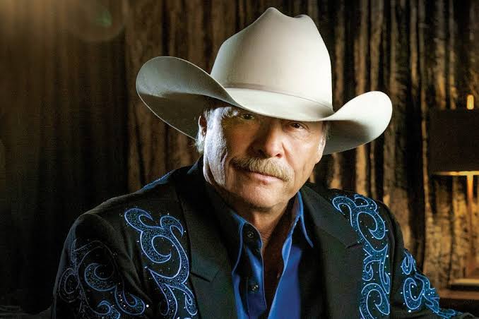 Alan Jackson to Get 2022 CMA Willie Nelson Lifetime Achievement Award