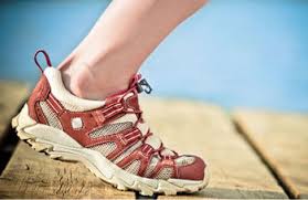 نتیجه تصویری برای پوشیدن کفش مناسب ،