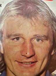 Steve Edge is the only player to captain two clubs to premiership success,  St George in 1977 and Parramatta in 1981, 1982 and 1983 😳