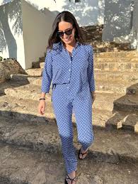 SHIRT SARA GEOMETRICO AZUL PUNTO ALGODON