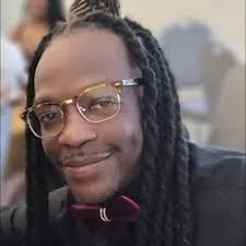 Damian Moon's Instagram, Twitter & Facebook