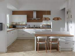 20 Irresistible White Kitchen Designs With Use Of Wood For Elegant Look Kitchen Design Small Simple Kitchen Design Kitchen Layout