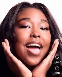 Saadia Jackson's Instagram, Twitter & Facebook