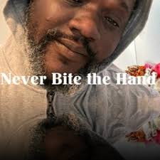 Stream Dee Ess music