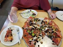 Round Table Pizza Meal Delivery 6111 Horseshoe Bar Rd Loomis Ca 95650 Usa