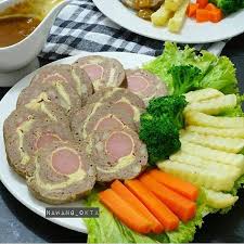 Menu dari daging sapi bisa anda jadikan pilihan. Aneka Kumpulan Resep Kreatif Galantin Daging Sapi Oleh Nawang Okta Bahan 500gr Daging Sapi Giling 5bh Hati Ayam Rebus Haluskan 3 Sdm Bawang Putih Goreng Remas 1 Sdm Bawang Merah Goreng Remas 2 Lbr Roti